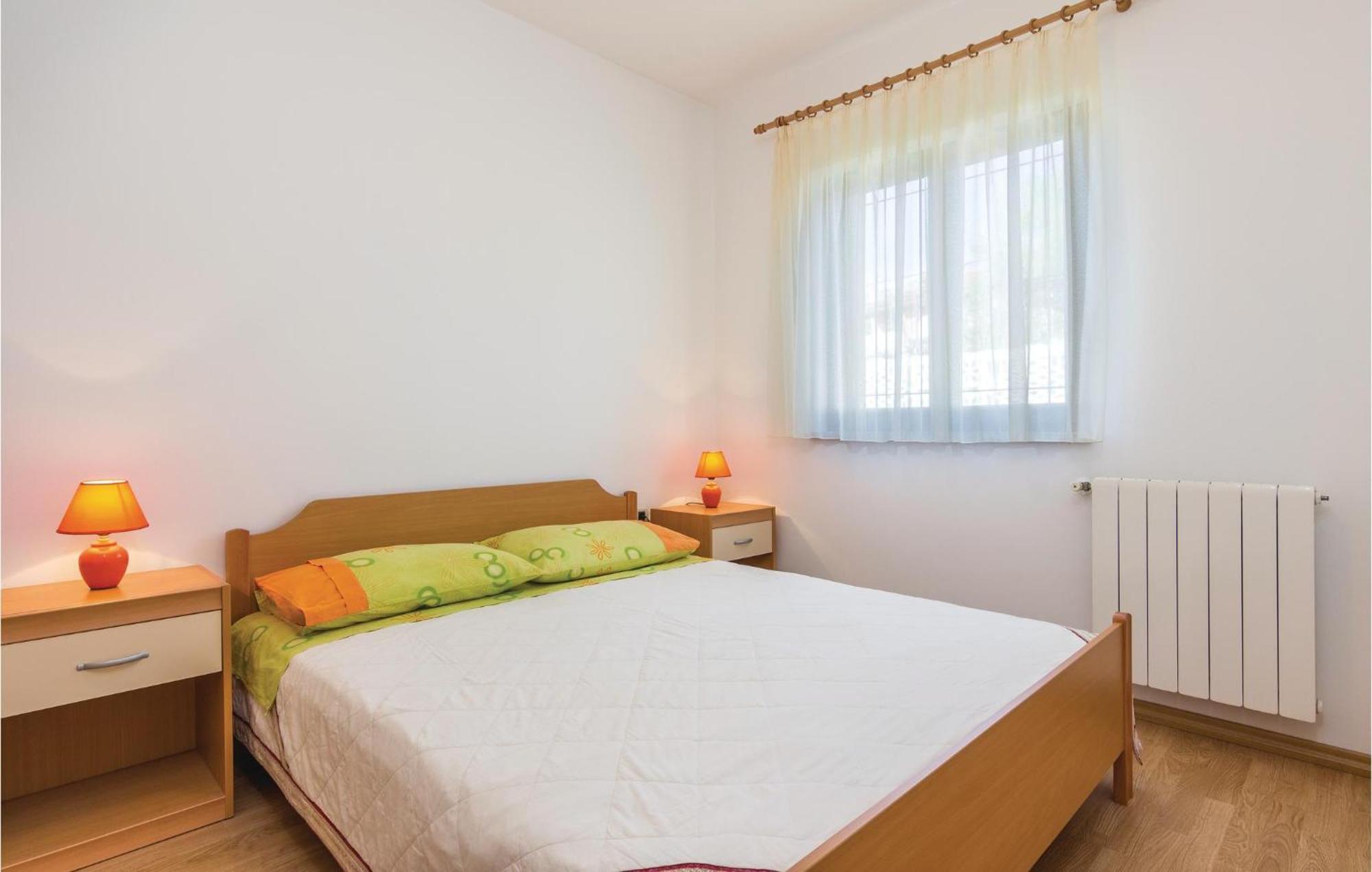 Beautiful Apartment In Porec With Kitchen المظهر الخارجي الصورة